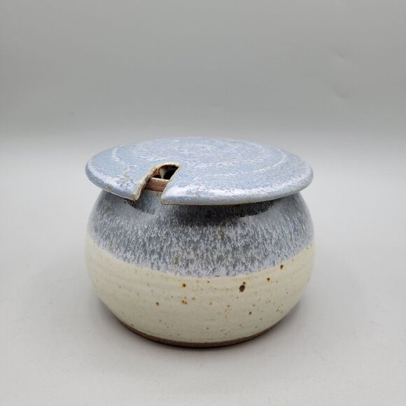 Blue Spruce Pottery Studio Condiment or Honey Pot With Lid and Glass Spoon - Picture 4 of 8